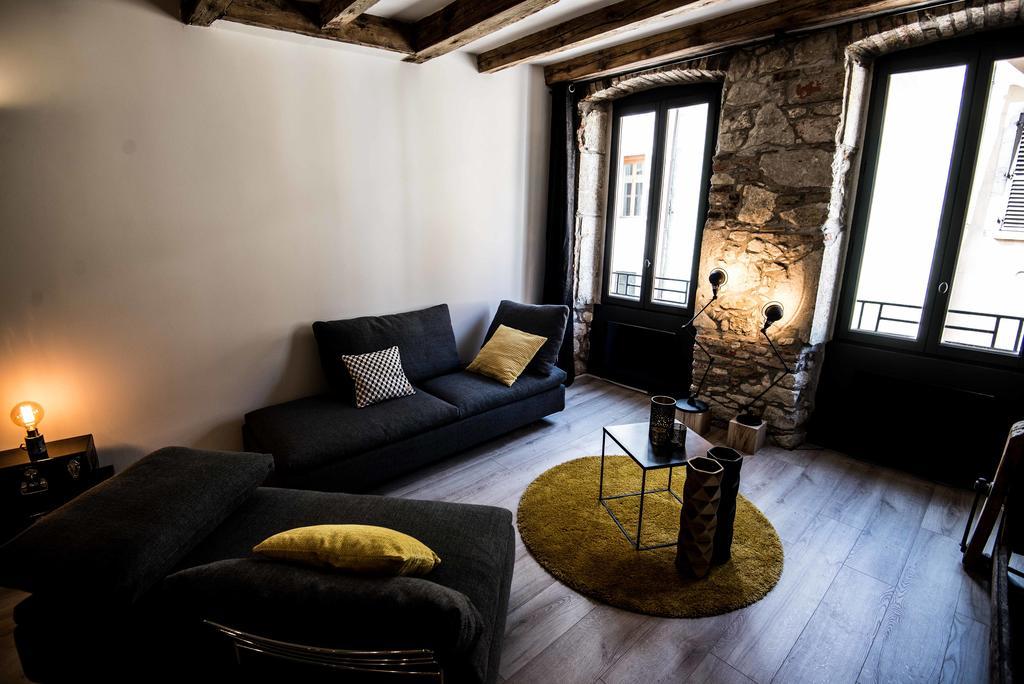 "Un Lieu Unique" Le Gold Et Le Cocon Annecy Exterior foto